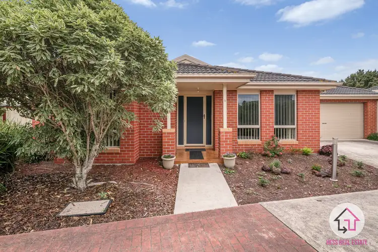 4/4 Eden Place, Wallan VIC 3756
