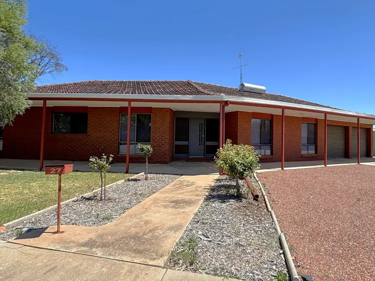 27 Blair Street