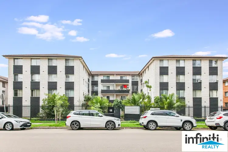 18/12-16 Goulburn Street, Warwick Farm NSW 2170
