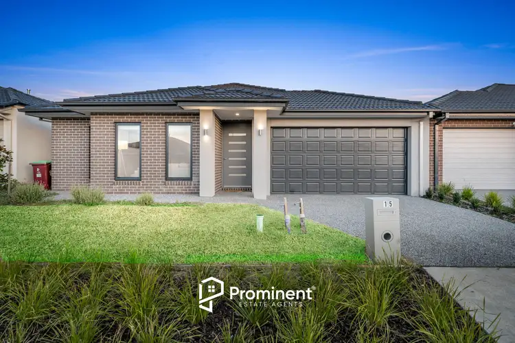 15 Pecan Gr, Clyde North VIC 3978