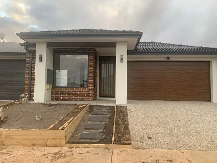 48 Bluebottle Parade, Rockbank VIC 3335