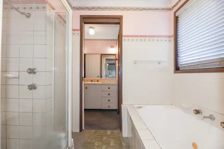 Sixth view of Homely house listing, 20 Howell Crescent, South Windsor NSW 2756