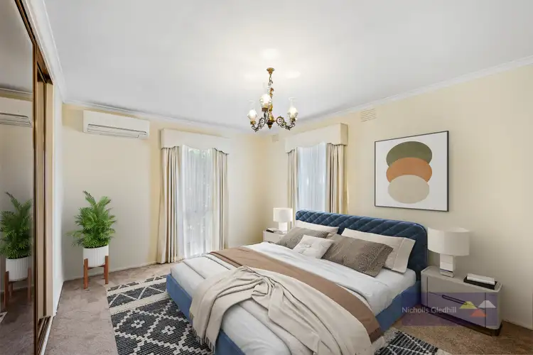 Fifth view of Homely house listing, 16 Ravenhill Crescent, Endeavour Hills VIC 3802