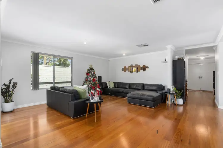 Sixth view of Homely house listing, 10 Bosbaan Place, Champion Lakes WA 6111
