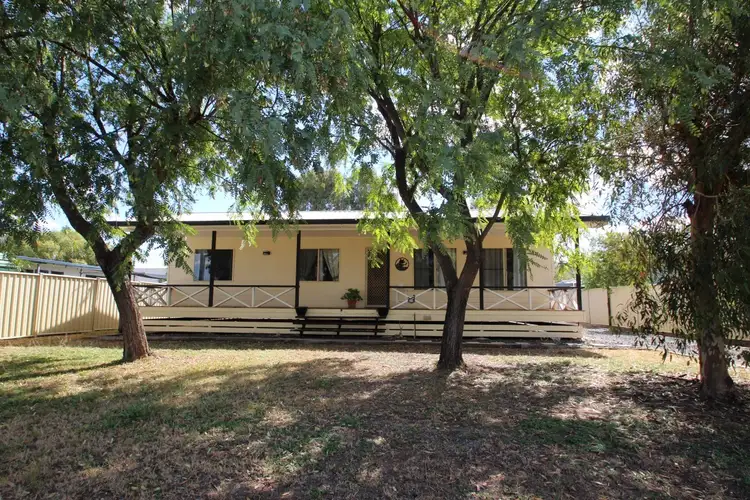 20 Alex Parade, Roma QLD 4455