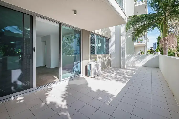 Fourth view of Homely unit listing, 21/1 Gaven Crescent, Mermaid Beach QLD 4218