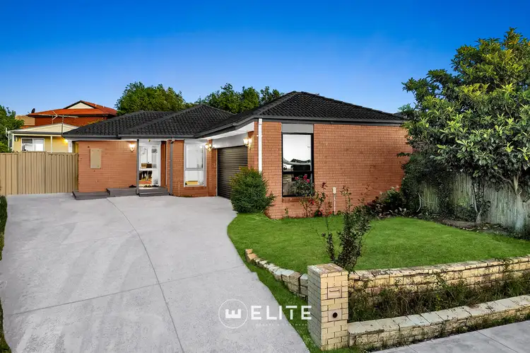 8 Garrett Court