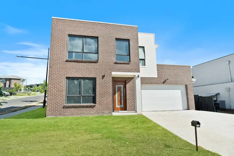 Main view of Homely house listing, 32 Fieldhouse Circuit, Campbelltown NSW 2560