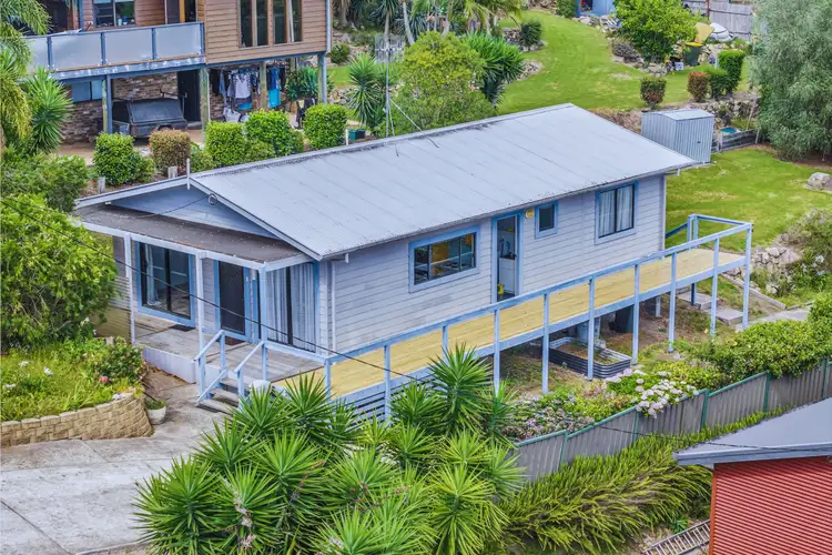 7 Lloyd Street