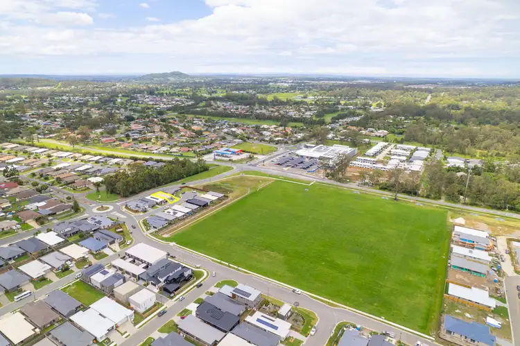8 Windmill Place, Belivah QLD 4207