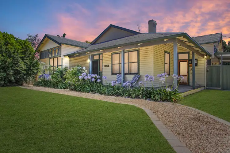 160 Hatty Street, Hay NSW 2711