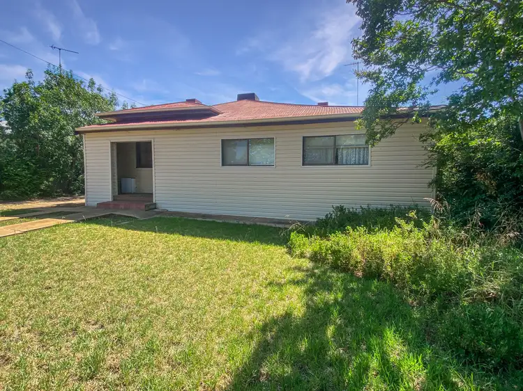 Main view of Homely house listing, 10 Cudgerie Avenue, Leeton NSW 2705