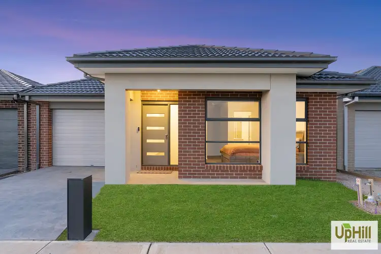 48 Pembrokeshire Loop, Clyde VIC 3978
