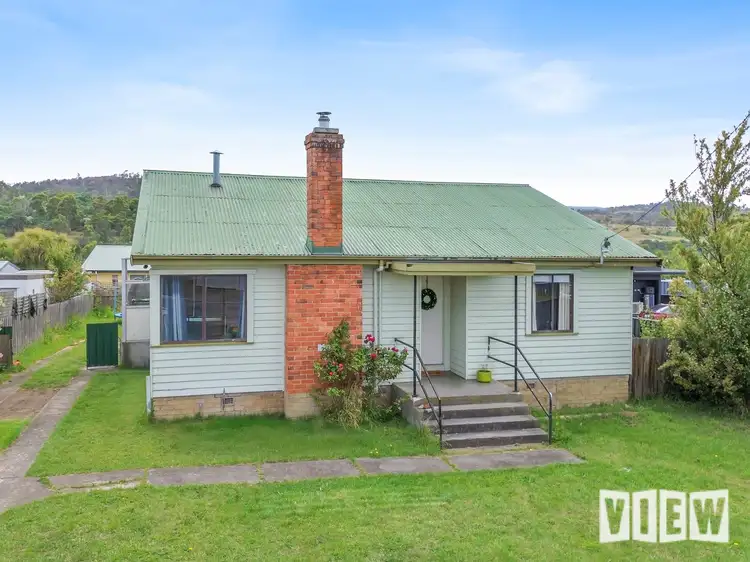 1 Sturt Crescent, Mayfield TAS 7248