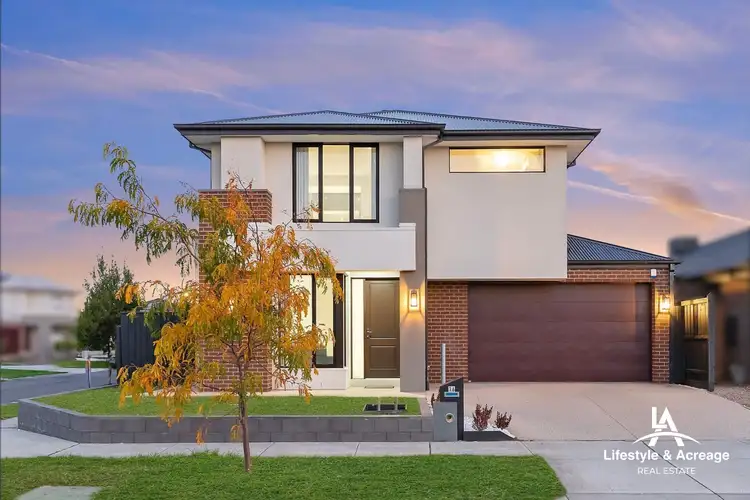 16 SEUSS DRIVE, Officer VIC 3809