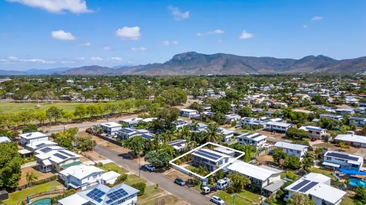 10 Tilanus Street, Heatley QLD 4814
