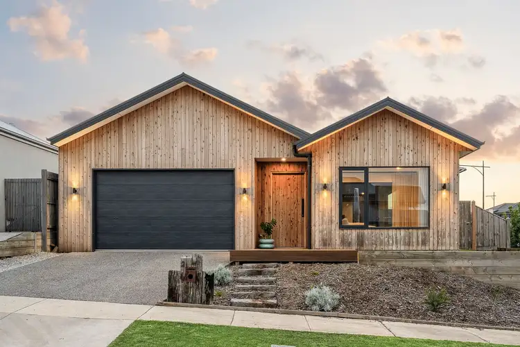2 Conti Drive, Mount Duneed VIC 3217