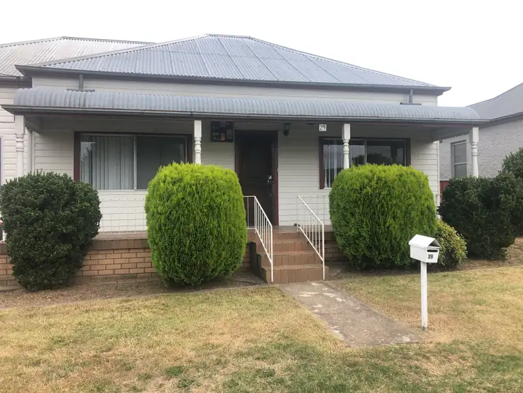 29 Burton Street, Blayney NSW 2799