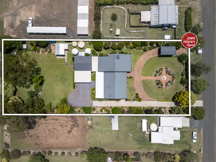 39 Hill Street, Pittsworth QLD 4356