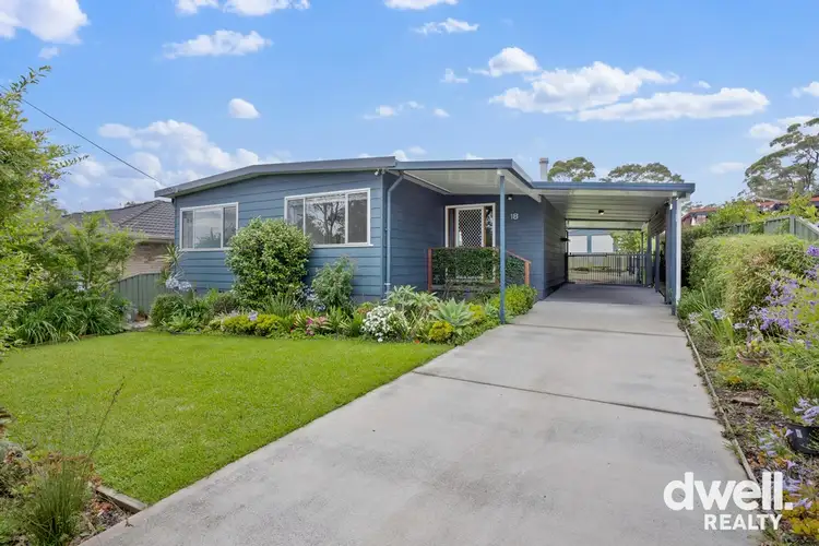 18 TIBBLES AVENUE, Old Erowal Bay NSW 2540