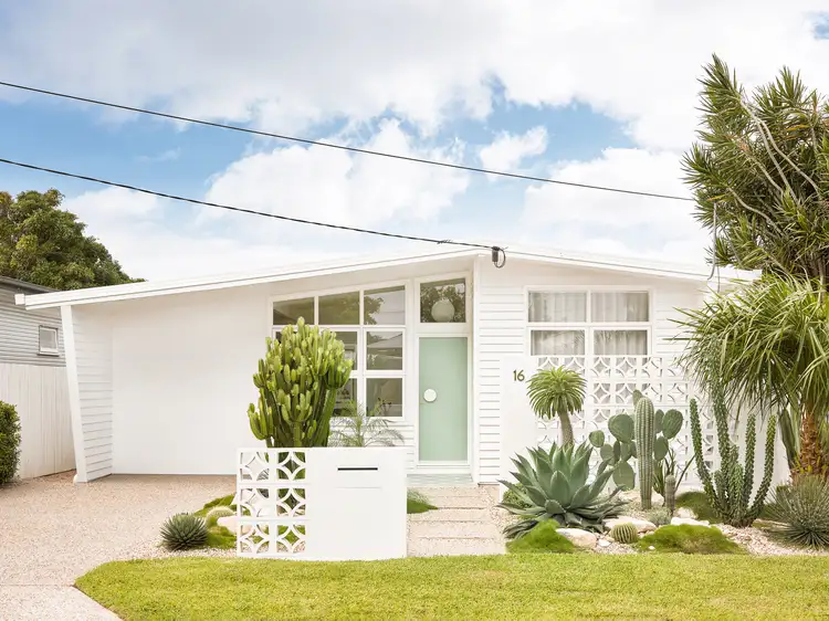 16 Higlett Street, Scarborough QLD 4020