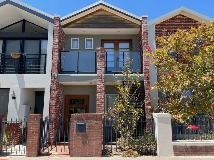 25 Hesperia Parade, Ellenbrook WA 6069