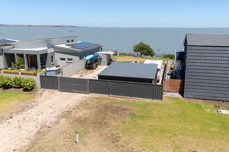 30 Hyde Avenue, Meningie SA 5264