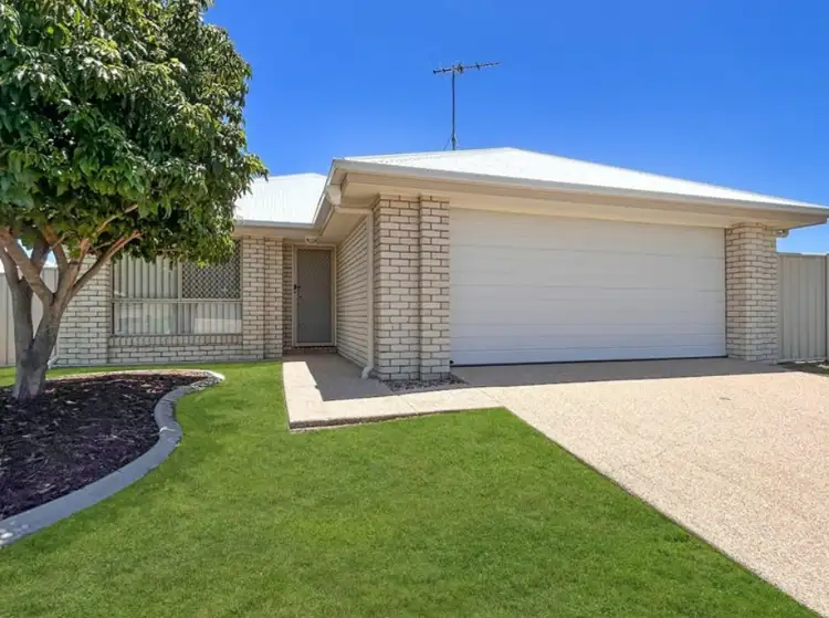 3 Hayden Place, Moura QLD 4718