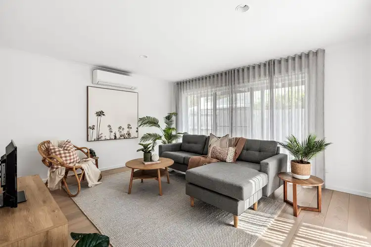 24 Kenvarra Crescent