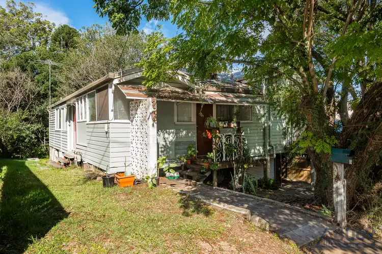 76 Miskin Street