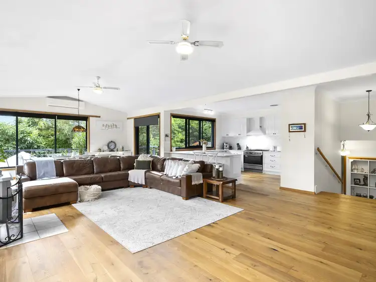 5 Cooper Street, Tawonga VIC 3697
