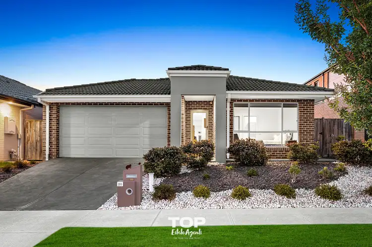 20 Everard Avenue, Clyde North VIC 3978