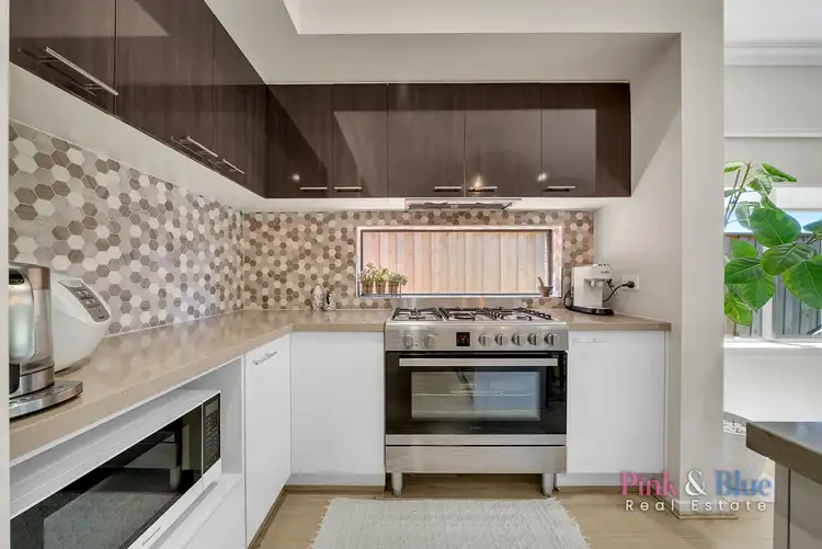 39 Kohli Crescent, Rockbank VIC 3335