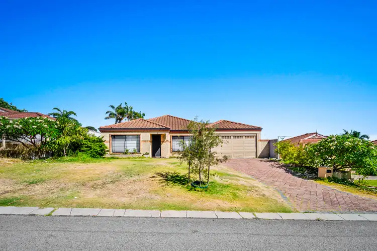 18 Thornbill Loop