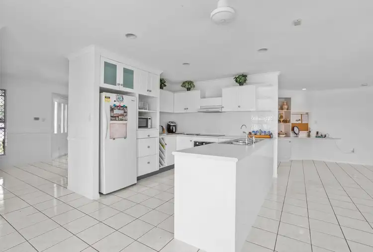Third view of Homely house listing, 8 Winifred Court, Ooralea QLD 4740