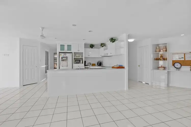 Fourth view of Homely house listing, 8 Winifred Court, Ooralea QLD 4740