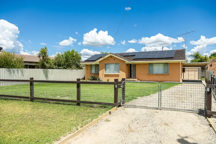 323 Balston Street, Lavington NSW 2641