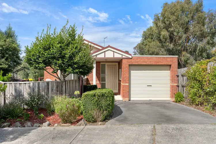 1/7 John Hunter Drive, Endeavour Hills VIC 3802