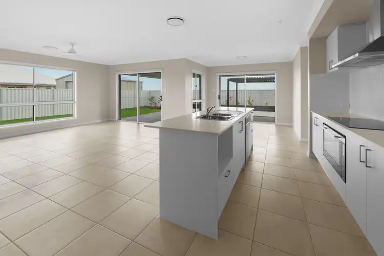 Sixth view of Homely house listing, 11 Mataranka Circuit, Nikenbah QLD 4655