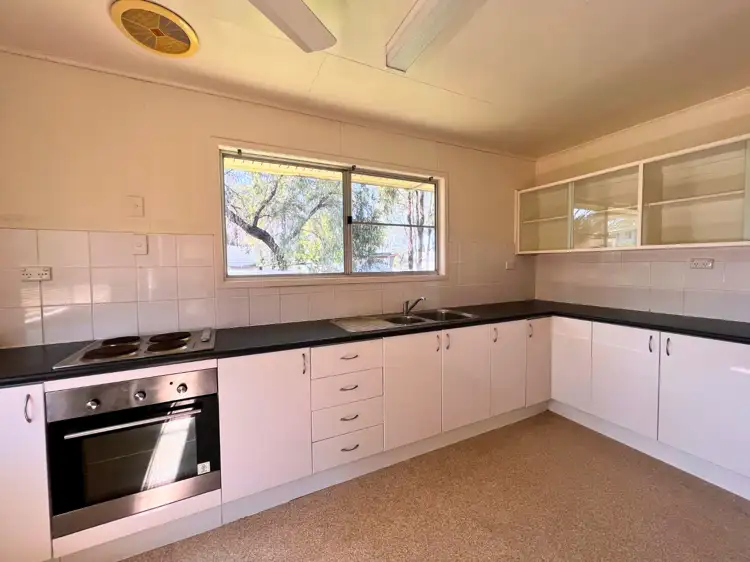 Fifth view of Homely house listing, 8 Calvert Court, Dysart QLD 4745