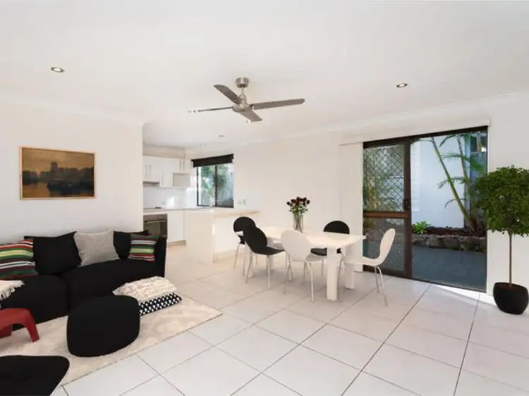 25 Biby Street