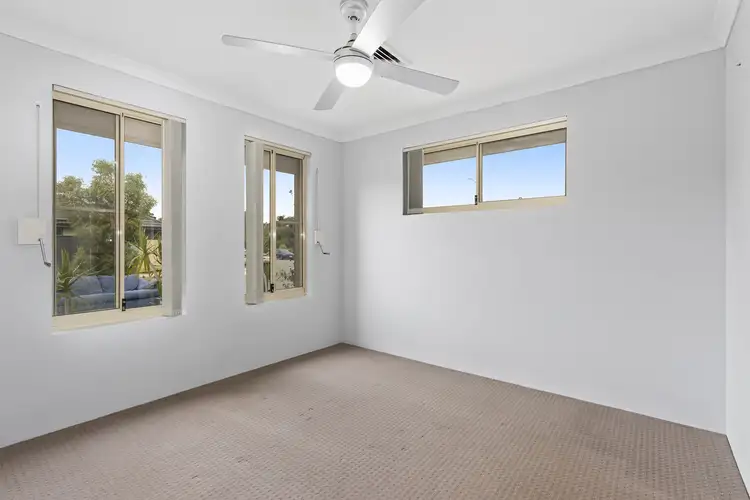 Fifth view of Homely house listing, 15 Ashdown Way, Hilbert WA 6112