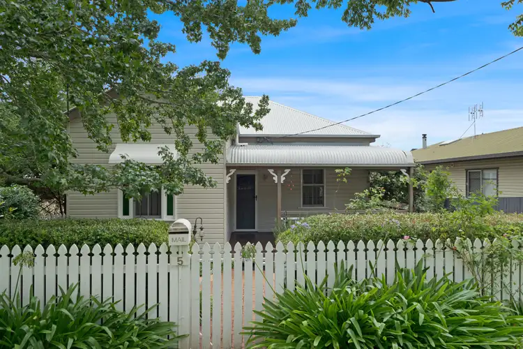5 Lamington Street