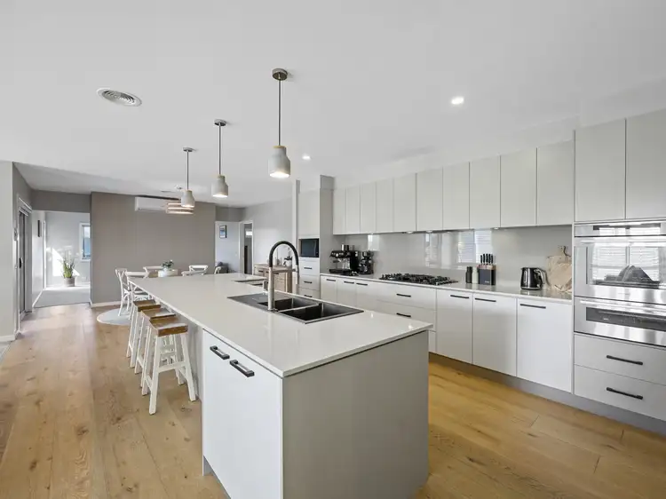 Fifth view of Homely house listing, 17 Kingston Close, Warrnambool VIC 3280