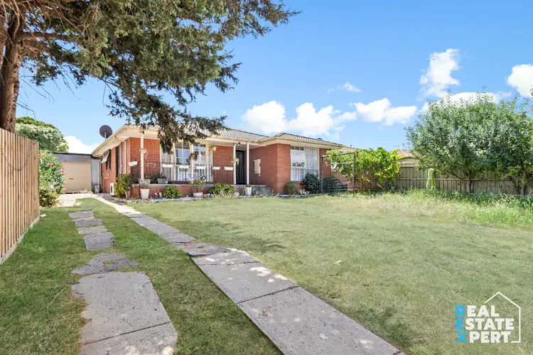 44 Oaktree Drive, Hampton Park VIC 3976