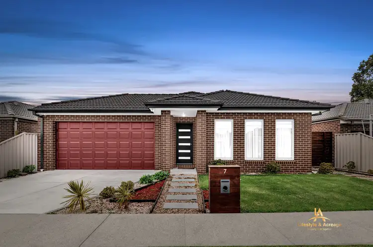 7 Edith Way, Pakenham VIC 3810