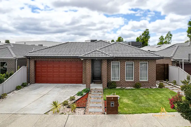 Second view of Homely house listing, 7 Edith Way, Pakenham VIC 3810