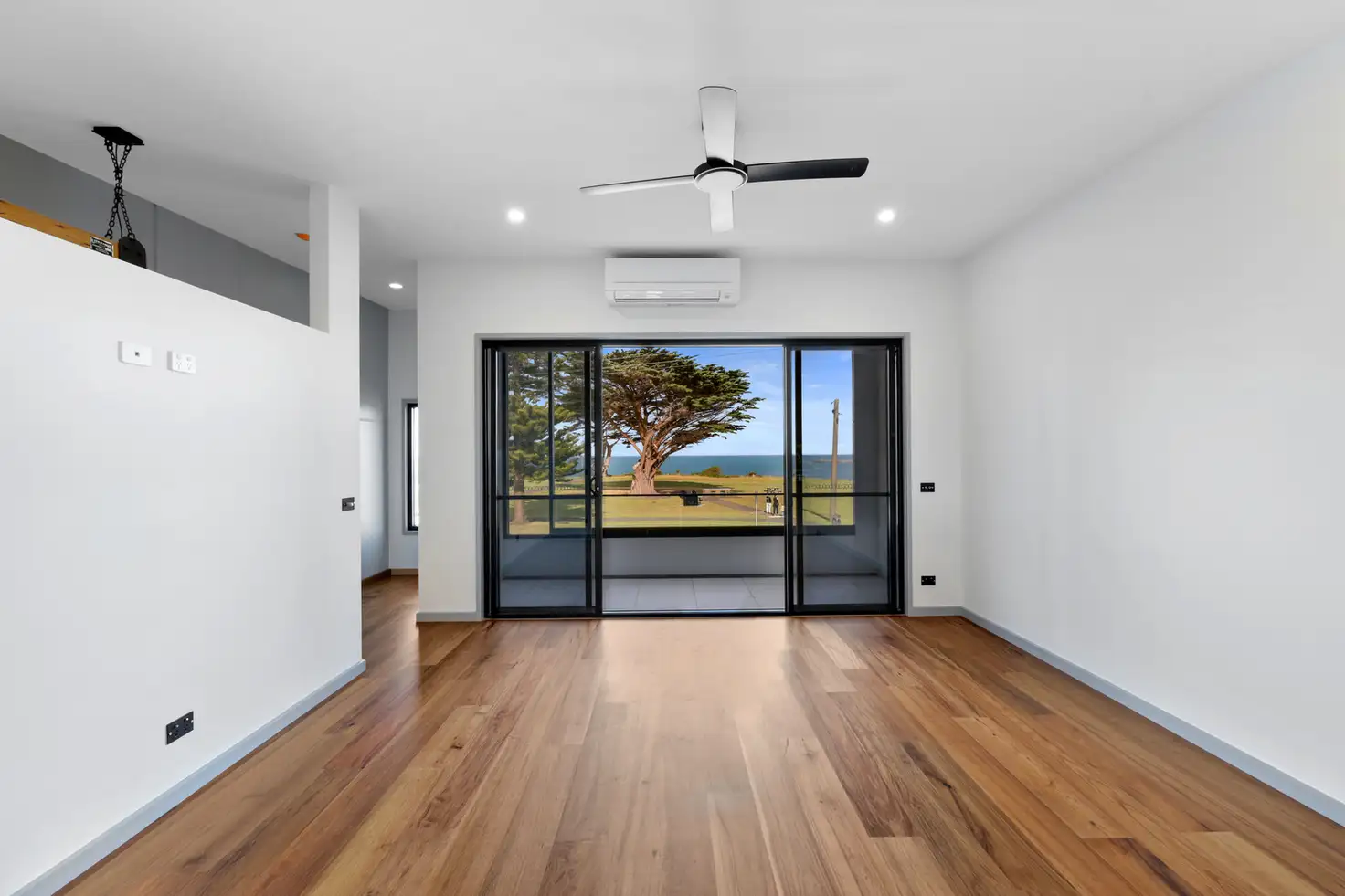 Main view of Homely townhouse listing, 2/153 Bentinck Street, Portland VIC 3305