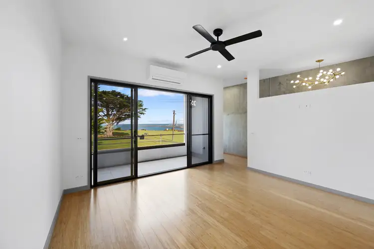3/153 Bentinck Street, Portland VIC 3305