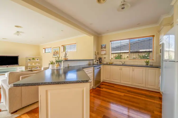 Fifth view of Homely house listing, 10 Kingsley Court, Portland VIC 3305